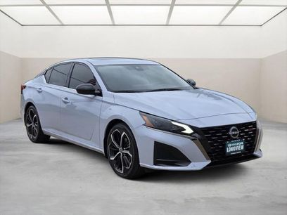 Used 2023 Nissan Altima 2.5 SR w/ SR Premium Package