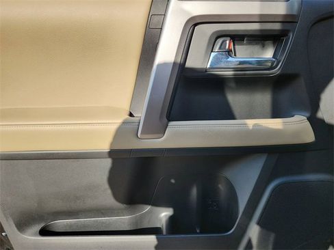 Used 2023 Toyota 4Runner SR5 Premium image 23