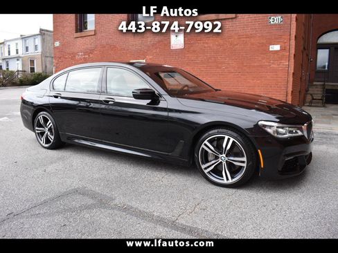 Used 2019 BMW 750i 750i Sedan w/ Executive Package image 1