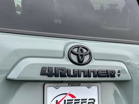 Used 2022 Toyota 4Runner Trail Special Edition AWD/4WD image 27
