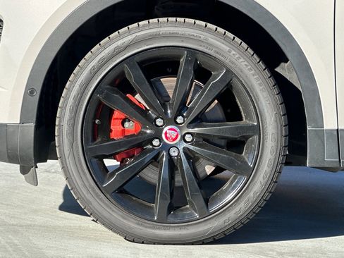 Used 2020 Jaguar E-PACE SE image 13