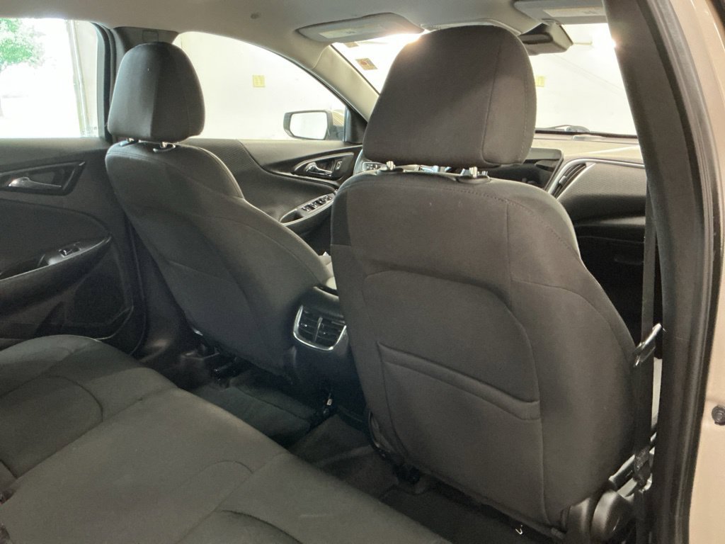 Used 2024 Chevrolet Malibu LT FWD image 33