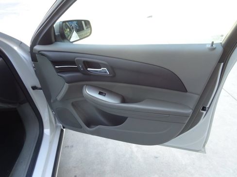Certified 2015 Chevrolet Malibu LS FWD image 28