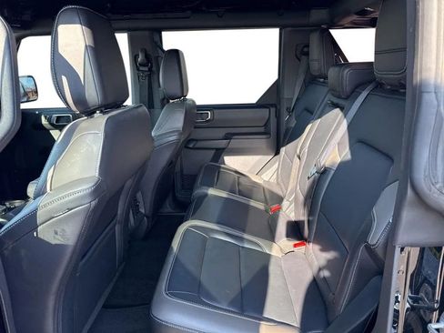 Used 2025 Ford Bronco Outer Banks AWD/4WD image 30