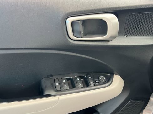 Certified 2023 Hyundai Venue SEL w/ Cargo Package image 13