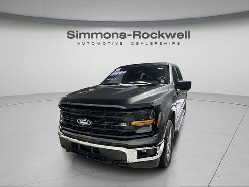 Used 2024 Ford F150 XLT image 3