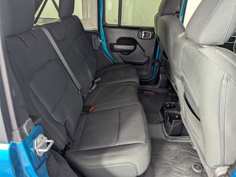 Used 2019 Jeep Wrangler Unlimited Sport S image 32