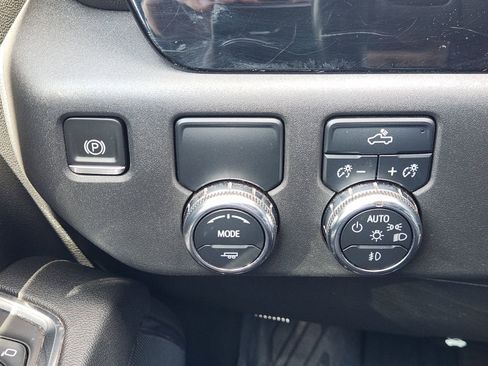 Used 2023 GMC Sierra 1500 Elevation RWD image 27