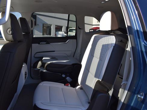 New 2026 GMC Acadia Denali w/ Super Cruise Package image 15