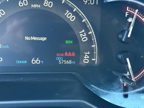 Used 2024 Toyota RAV4 XLE AWD/4WD image 22