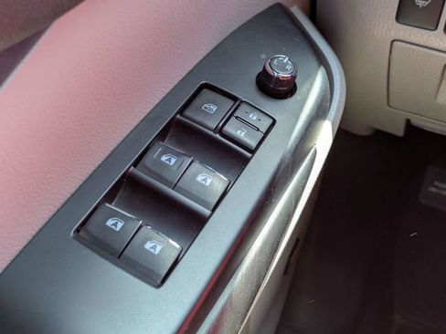Used 2019 Toyota Highlander Limited Platinum AWD/4WD image 27