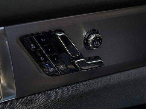 Used 2026 Cadillac Vistiq Premium Luxury AWD/4WD image 26