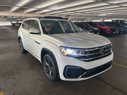 Used 2021 Volkswagen Atlas SE w/ Panoramic Sunroof Package