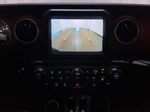 Used 2018 Jeep Wrangler Rubicon AWD/4WD image 18