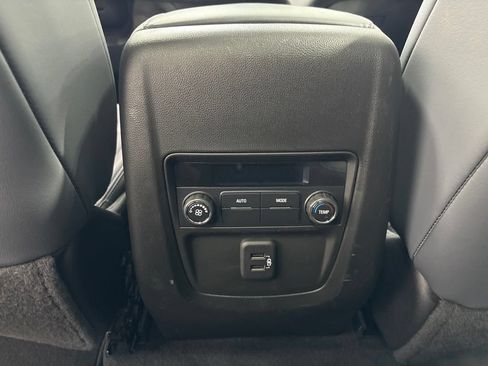 Used 2023 Buick Enclave Essence w/ Experience Buick Package AWD/4WD image 43