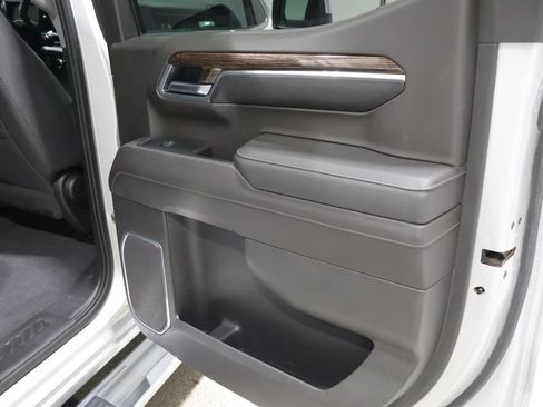 Used 2022 GMC Sierra 1500 SLE w/ LPO, GMC Protection Package AWD/4WD image 21