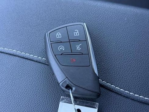 Used 2026 Chevrolet Traverse LT AWD/4WD image 34