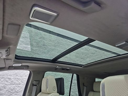 Certified 2024 Cadillac Escalade Sport Platinum w/ LPO, Floor Liner Package AWD/4WD image 13