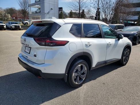 Certified 2024 Nissan Rogue SV w/ SV Premium Package image 4