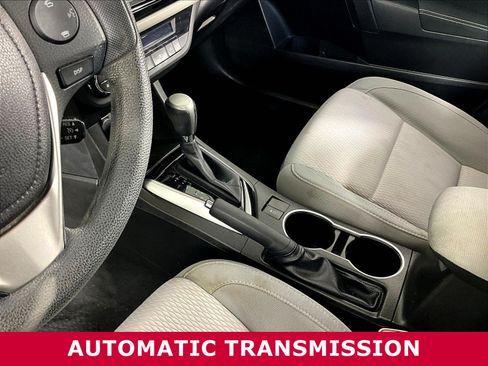 Used 2015 Toyota Corolla LE FWD image 15