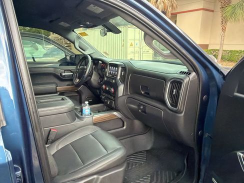 Used 2021 Chevrolet Silverado 1500 LT Trail Boss w/ LT Trail Boss Premium Package AWD/4WD image 15