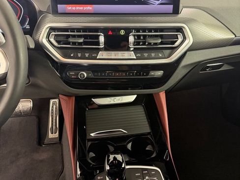 Used 2025 BMW X4 xDrive30i w/ Premium Package AWD/4WD image 12