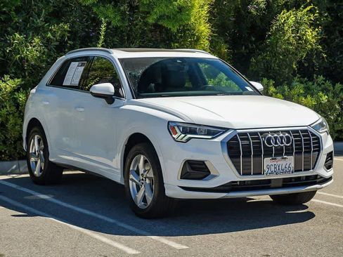 Used 2022 Audi Q3 2.0T Premium Plus image 3