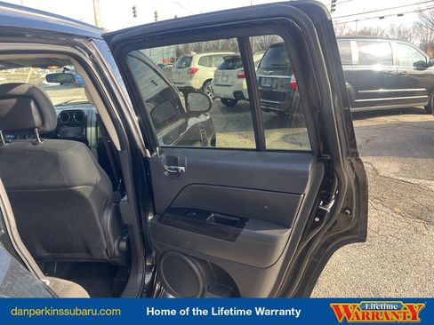 Used 2012 Jeep Compass Latitude w/ Altitude Pkg image 28