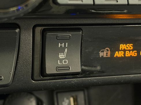 Used 2023 Toyota RAV4 XLE Premium FWD image 29