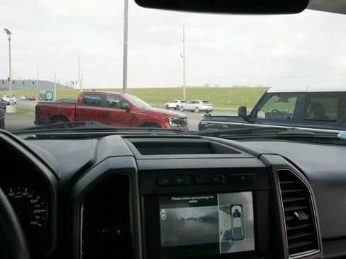 Used 2018 Ford F150 Raptor w/ Equipment Group 801A Mid image 25