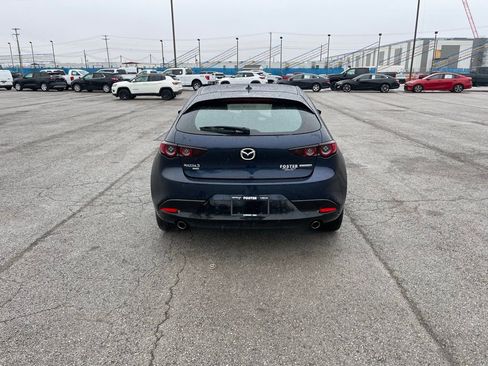 Used 2019 MAZDA MAZDA3 AWD Hatchback w/ Preferred Pkg image 4