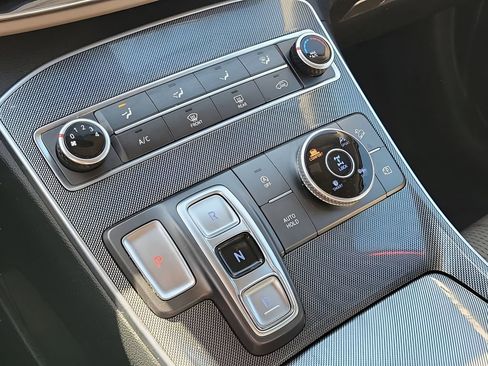 Used 2023 Hyundai Santa Fe SE image 24