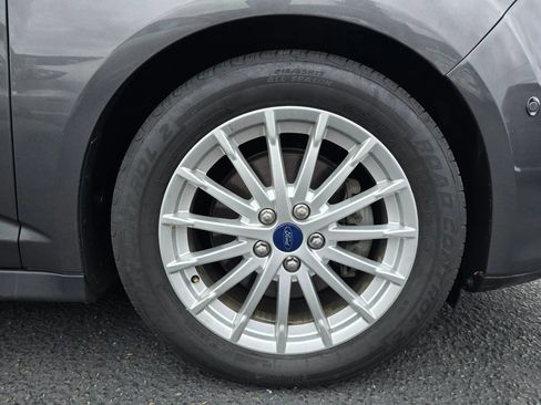 Used 2015 Ford C-MAX Energi SEL w/ Equipment Group 303A FWD image 9