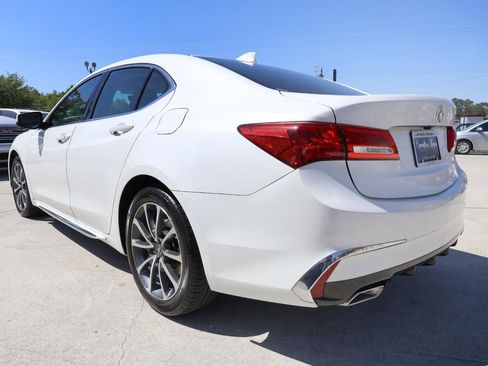 Used 2018 Acura TLX V6 w/ Technology Package FWD image 4
