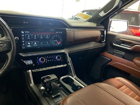 Used 2024 GMC Sierra 1500 Denali Ultimate image 12