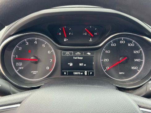 Used 2019 Chevrolet Cruze LT w/ Convenience Package FWD image 25