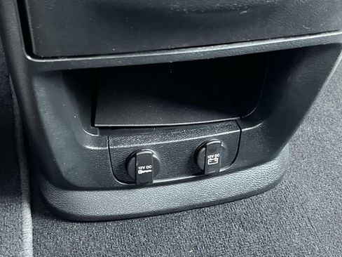 Used 2017 Dodge Grand Caravan SE FWD image 24