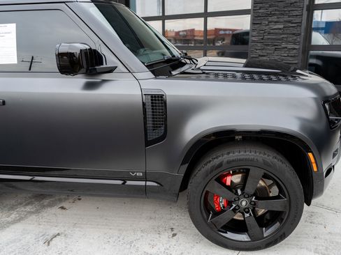 Used 2023 Land Rover Defender 90 Carpathian Edition image 14