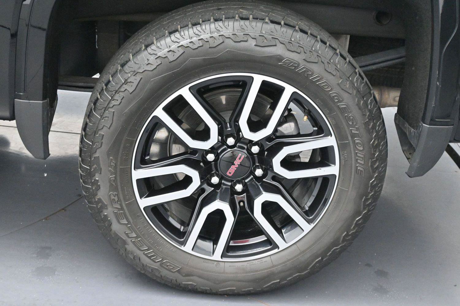 Used 2026 GMC Sierra 1500 AT4 w/ AT4 Premium Package AWD/4WD image 37