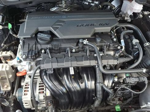 Used 2024 Hyundai Kona SEL AWD/4WD image 28