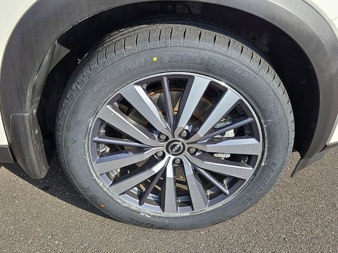 Certified 2022 Nissan Pathfinder Platinum w/ Cargo Package image 8