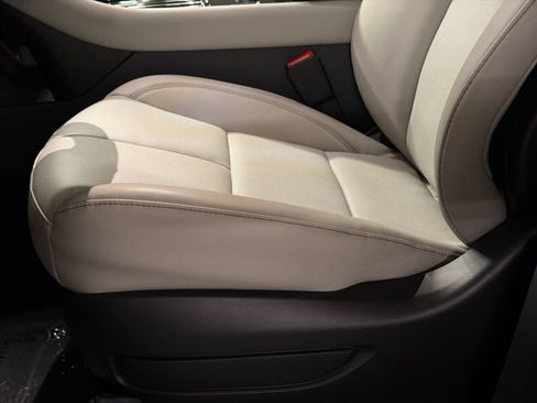 New 2026 Lincoln Aviator 2WD image 17