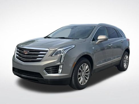 Used 2018 Cadillac XT5 Luxury w/ Driver Awareness Package FWD image 2