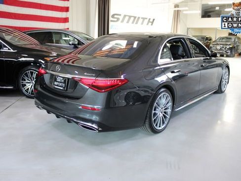 Used 2022 Mercedes-Benz S 500 4MATIC w/ AMG Line Package image 40
