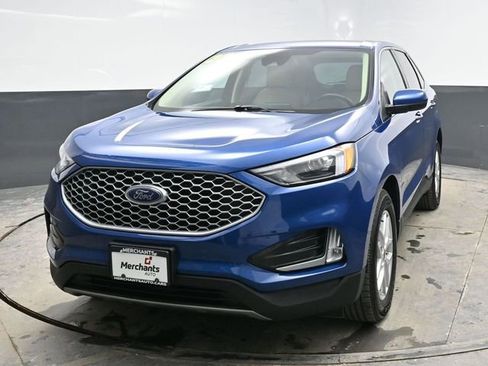 Used 2023 Ford Edge SEL w/ Convenience Package image 2