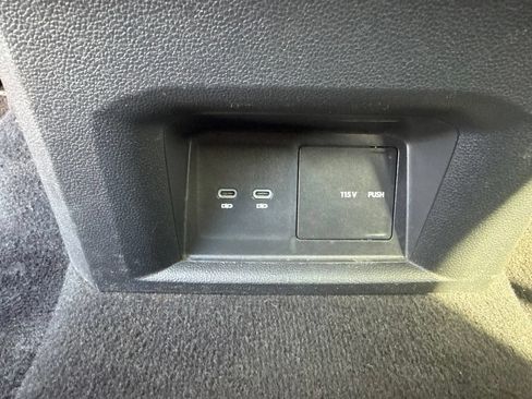Used 2022 Volkswagen Atlas SE w/ Panoramic Sunroof Package AWD/4WD image 17
