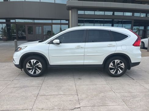 Used 2016 Honda CR-V Touring image 2