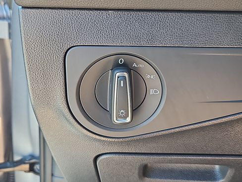 Certified 2024 Volkswagen Tiguan SE R-Line AWD/4WD image 18