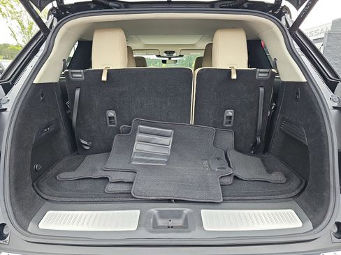 Used 2023 INFINITI QX60 Sensory w/ Cargo Package AWD/4WD image 14