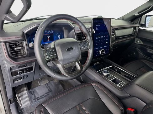 Used 2024 Ford Expedition Limited RWD image 10